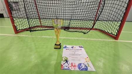  WICEMISTRZOWIE GMINY W UNIHOKEJU