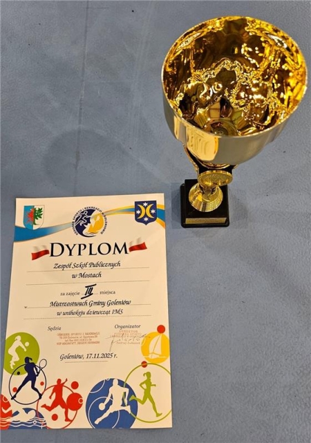 BRĄZOWE MEDALISTKI W UNIHOKEJU