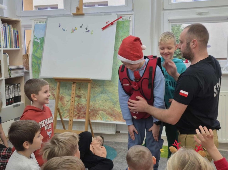 Pierwsza pomoc - Zespół Szkół im. Lotników Polskich w Mostach
