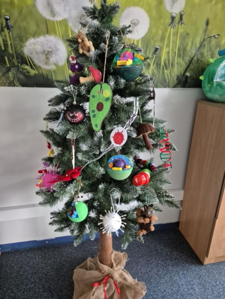 Konkurs plastyczny na biologiczną ozdobę choinkową